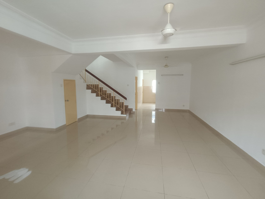 taman puchong utama end lot - photo 2