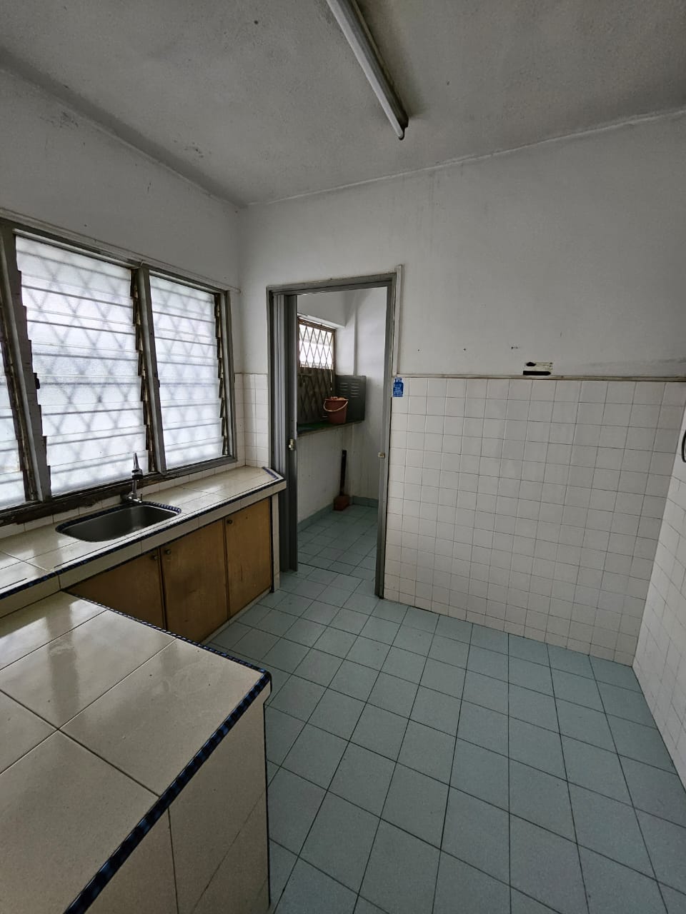 perdana villa duplex unit for rent - photo 6