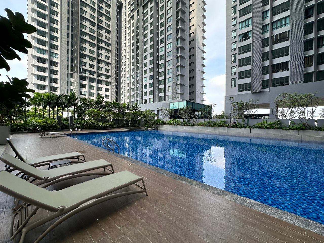Meta City Seri kembangan j - photo 13