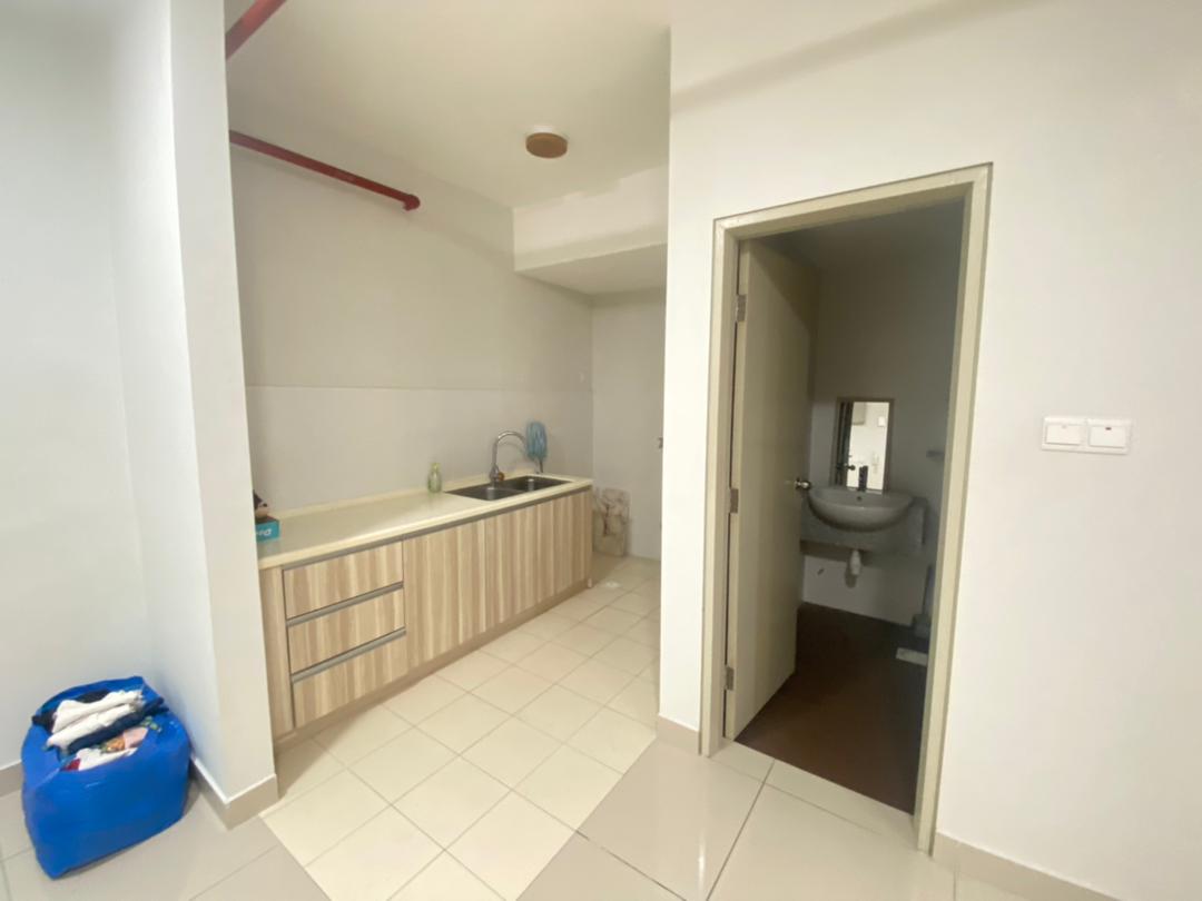 Pacific Place Soho Studio unit for sale by Co-A - photo 2