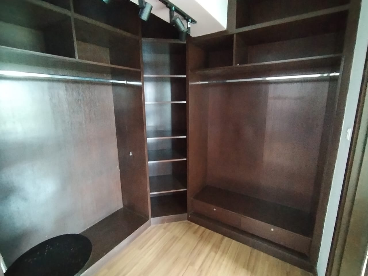 1 Desa Residence FF 5R4B2CP For sale by Wind - photo 3