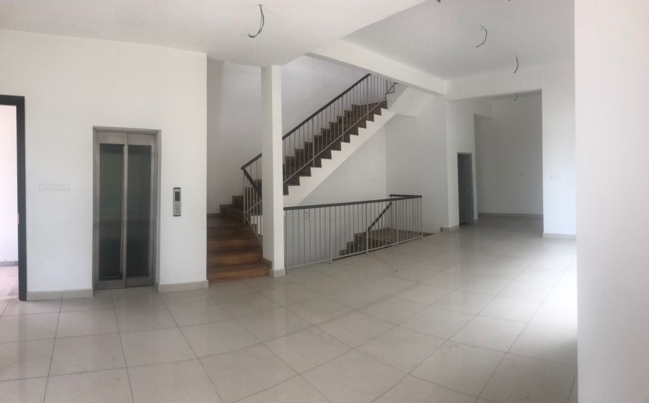 DESA HILL VILLAS , D ...