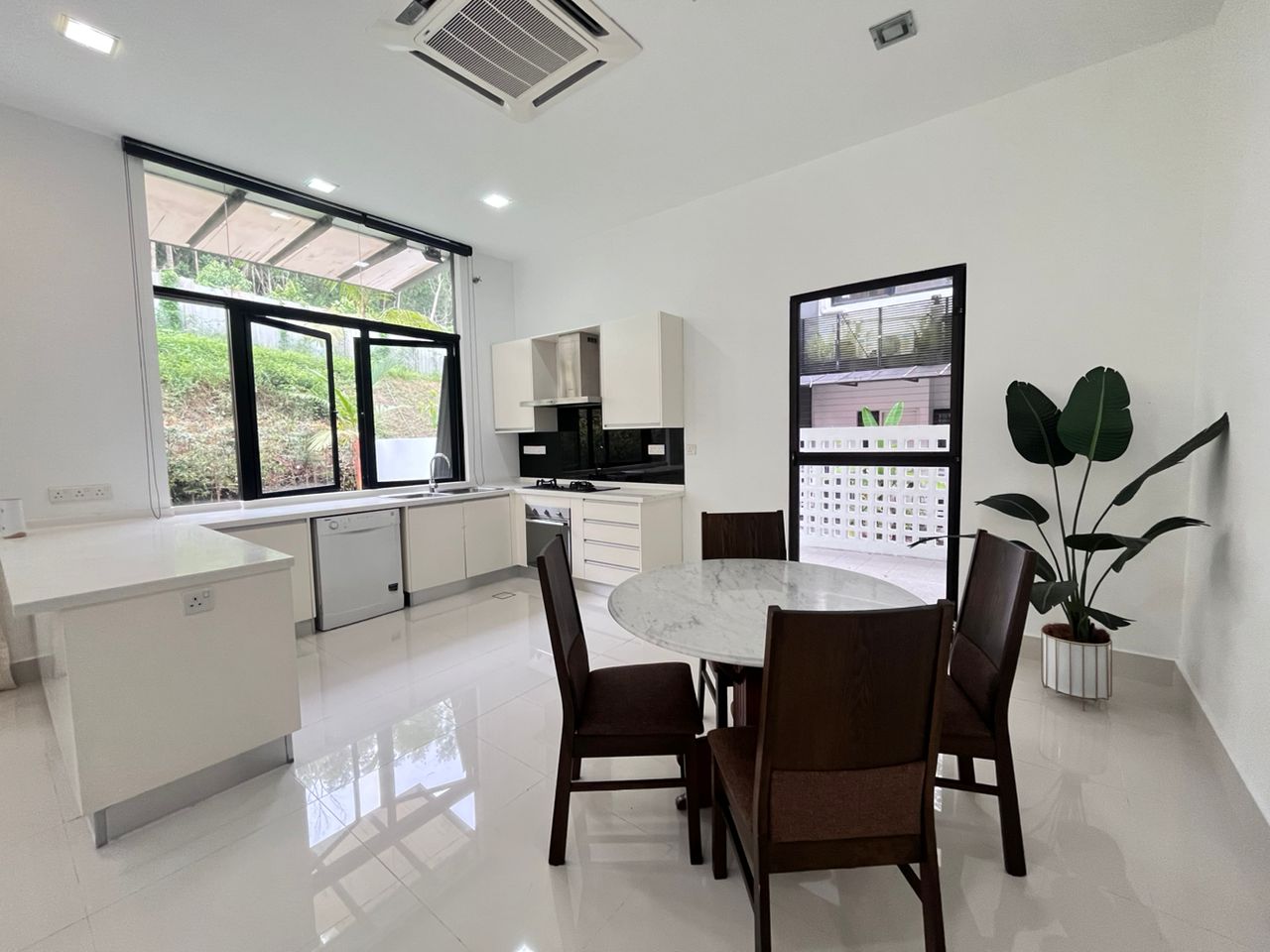 Blu constellation for rent - photo 3