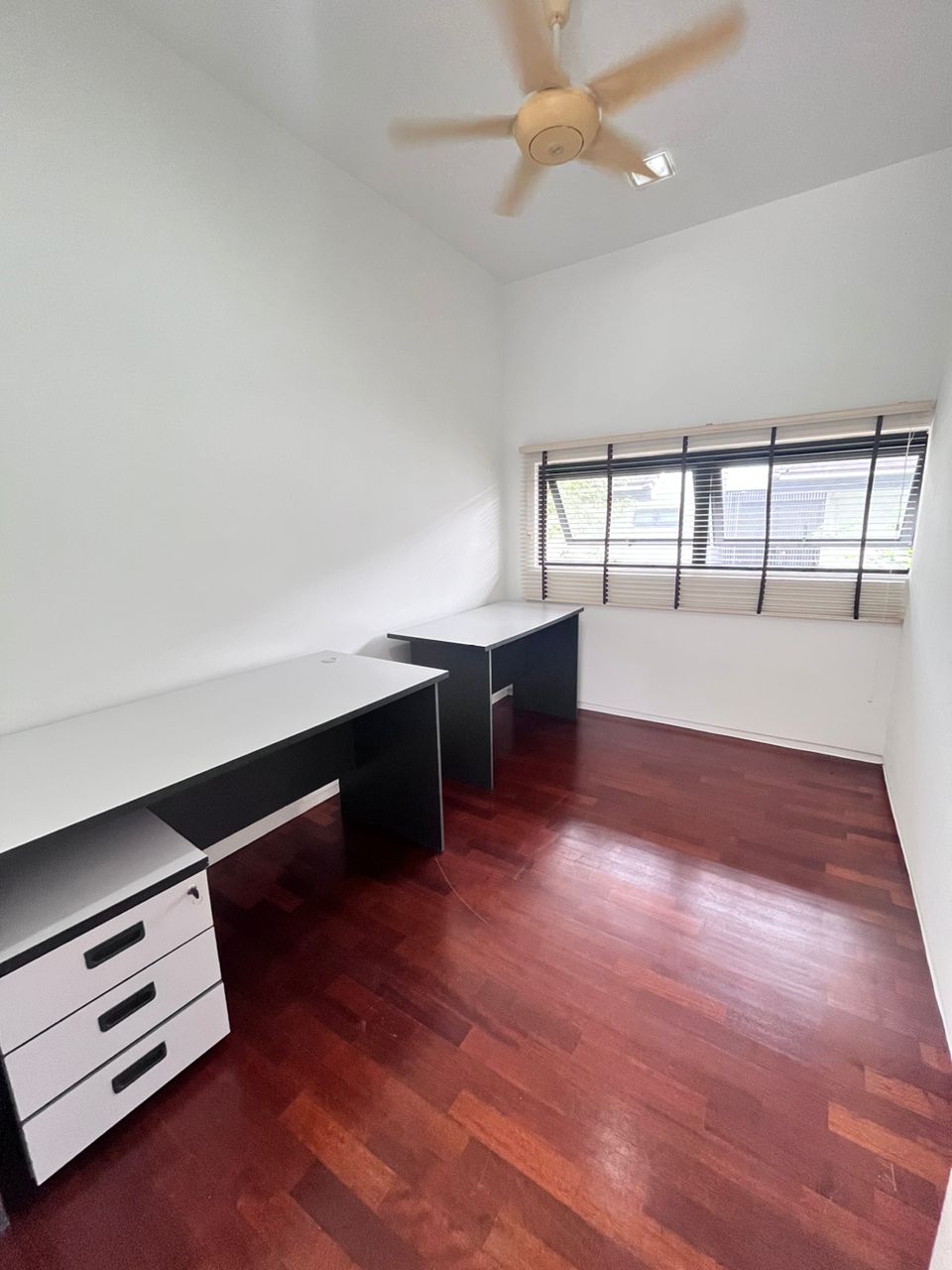 Blu constellation for rent - photo 11