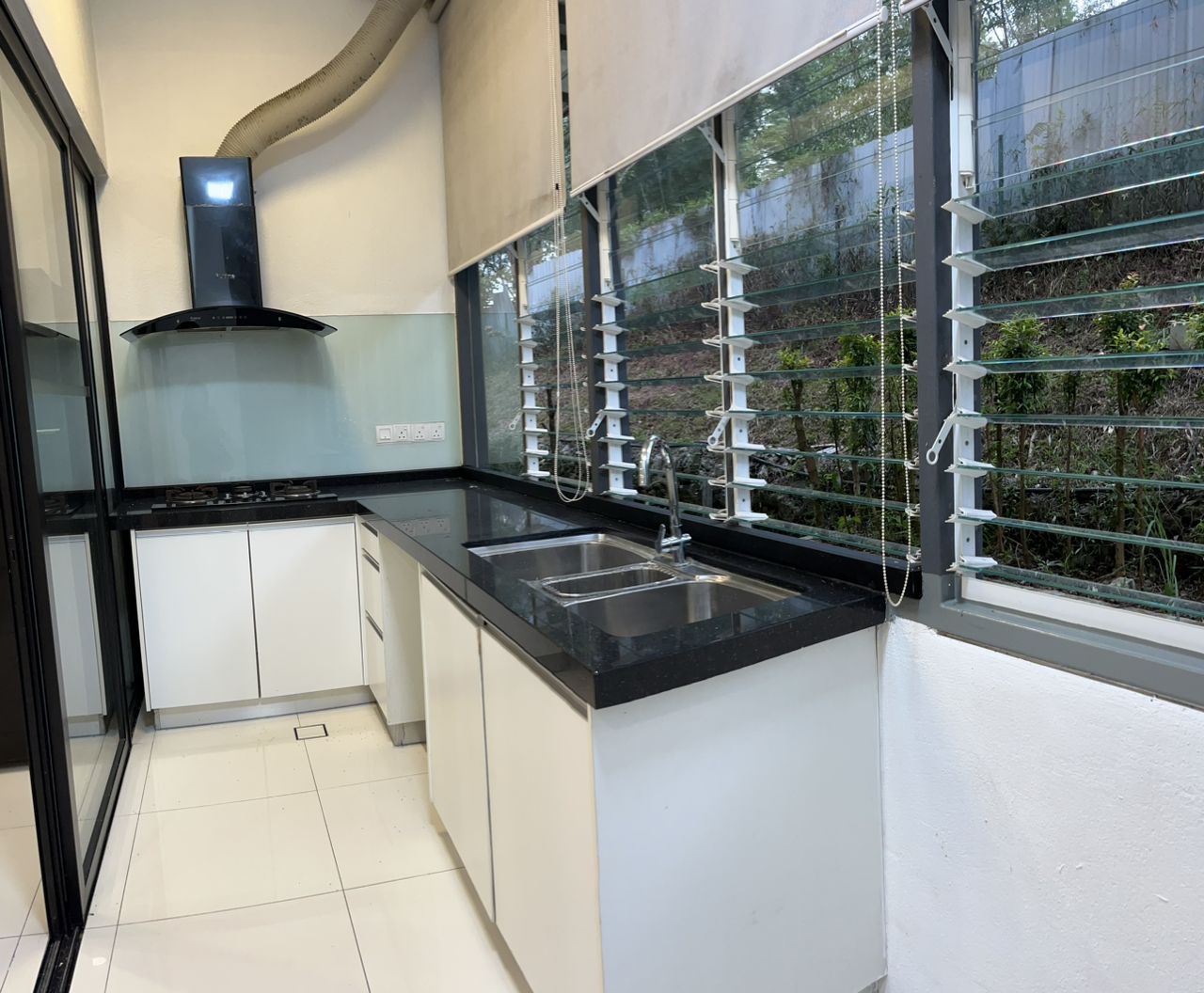 Blu constellation for rent - photo 13
