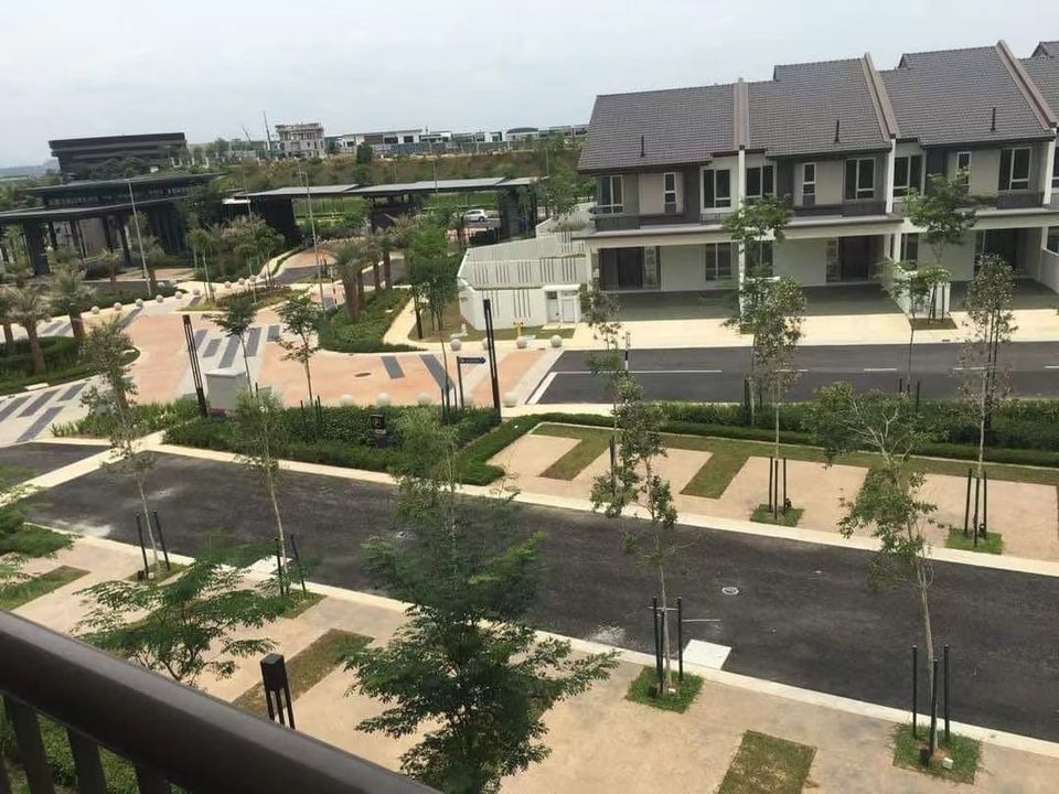 3sty 5room 5bath tropicana aman kota kemuning