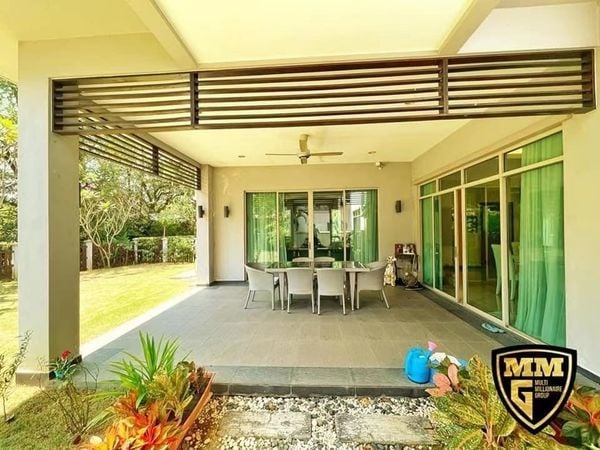7R7B Bungalow Setia Eco Park