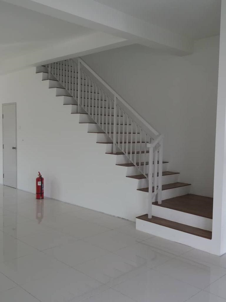 GATED AREA DOUBLE STOREY CASA GREEN CYBERSOUTH - photo 3