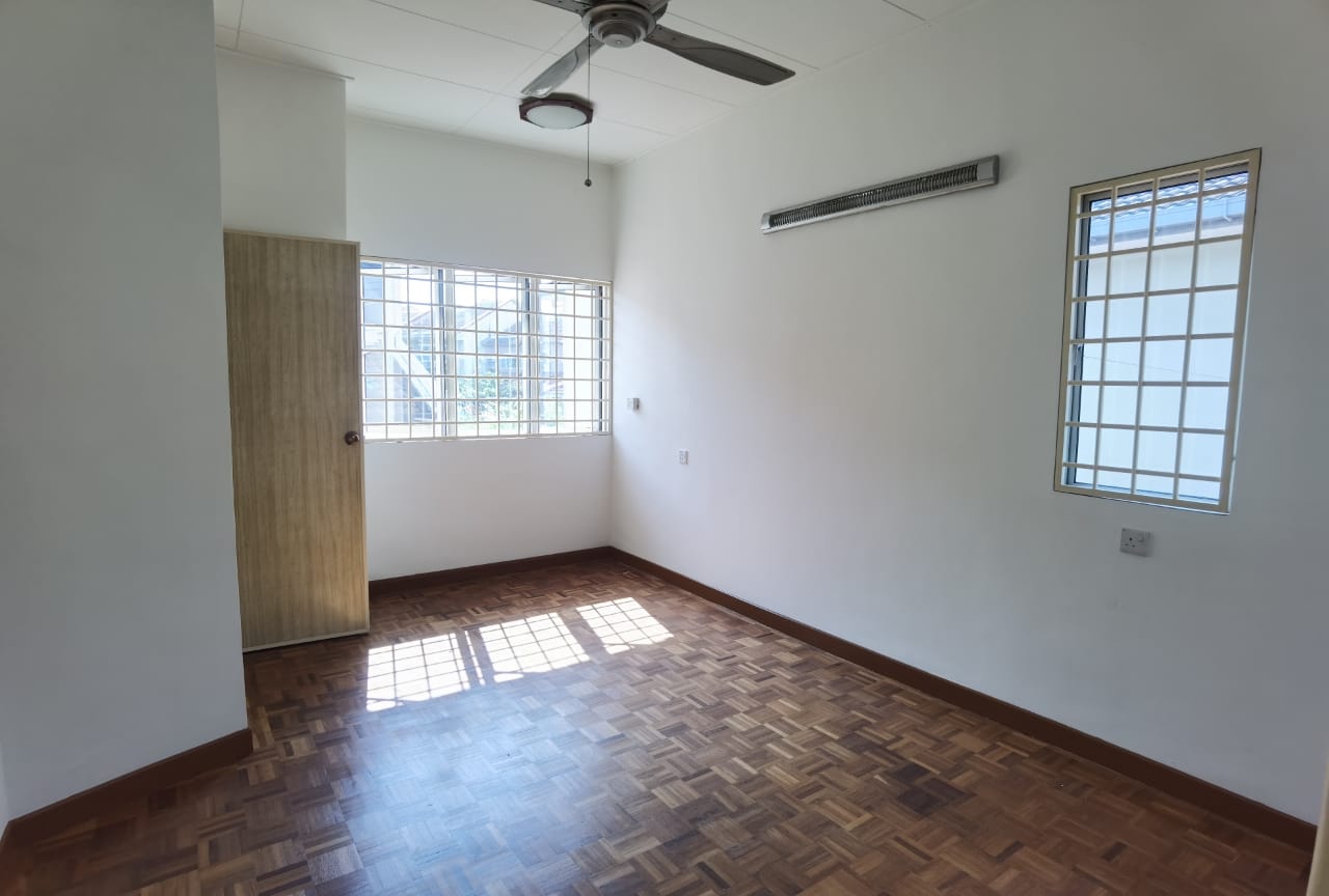Double Storey Terrace Seri Utama Kota Damansara - photo 5