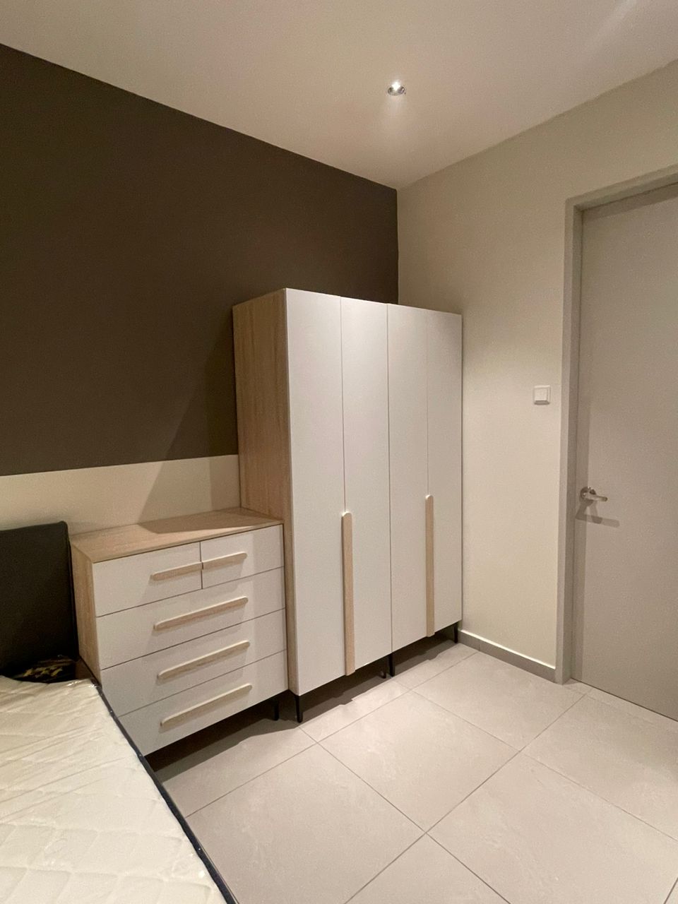 YOLO Signature Suites By Jay Ng - photo 5