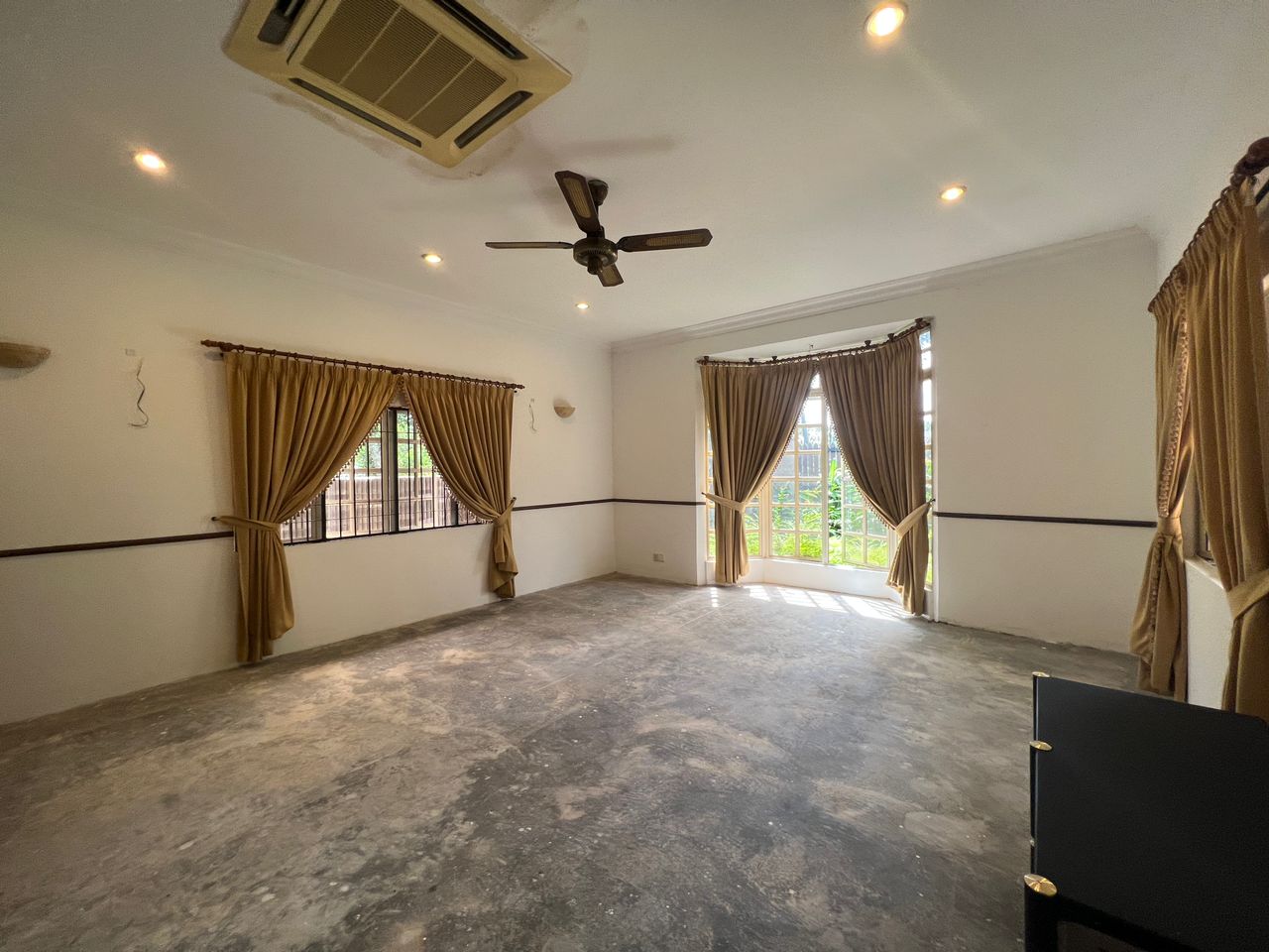 Taman Jesselton 2 Storey Semi-D Corner - photo 10