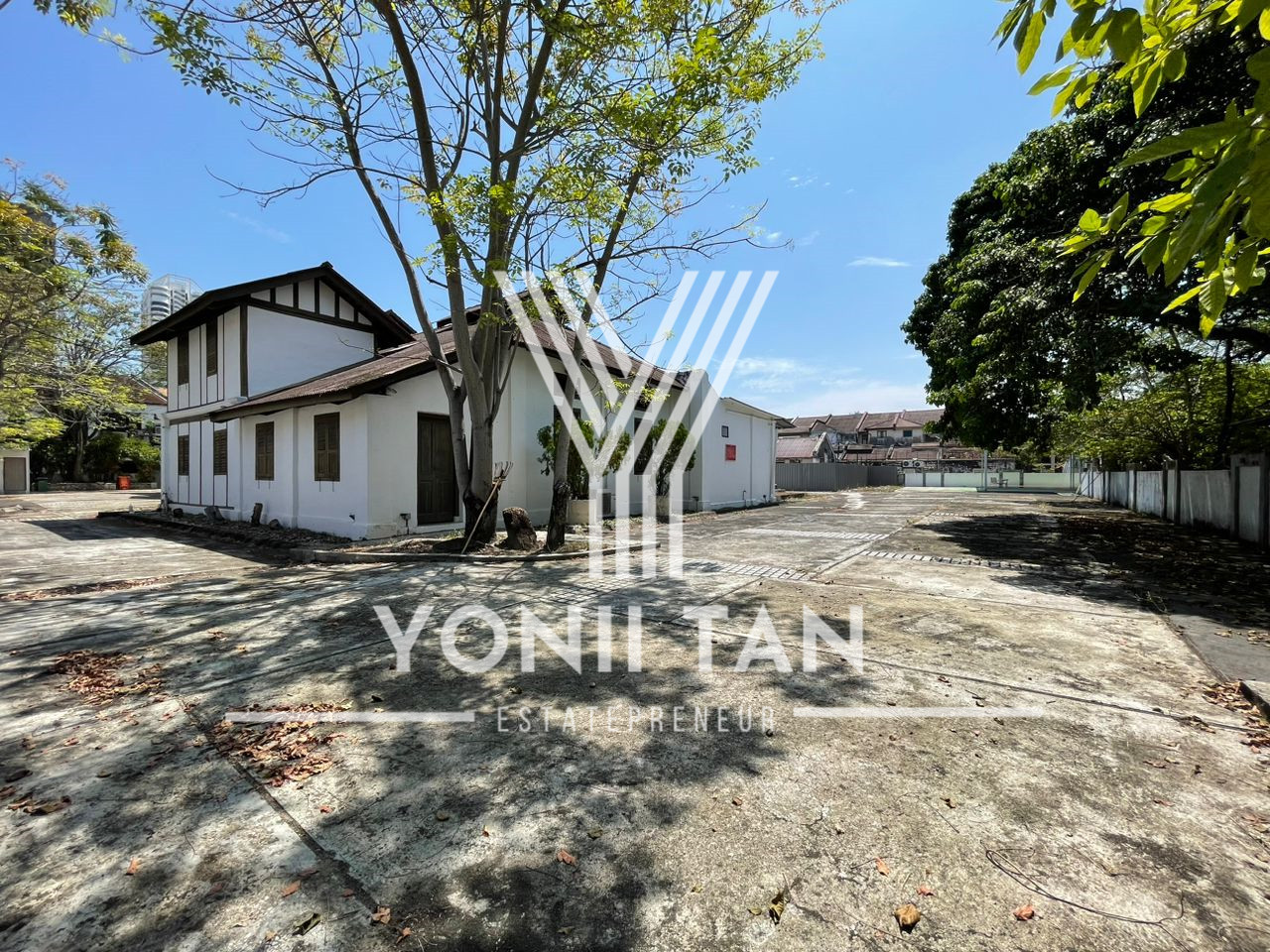 Jalan Loh Boon Siew Bungalow - photo 2
