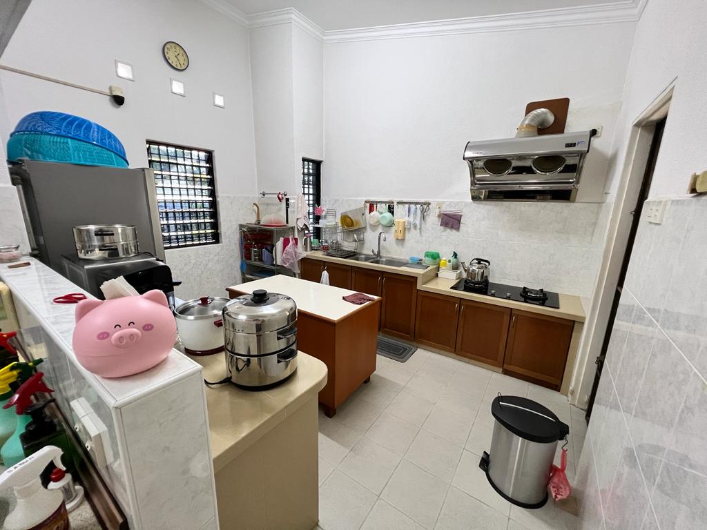 Taman Jesselton 2 Storey Corner Bungalow - photo 4