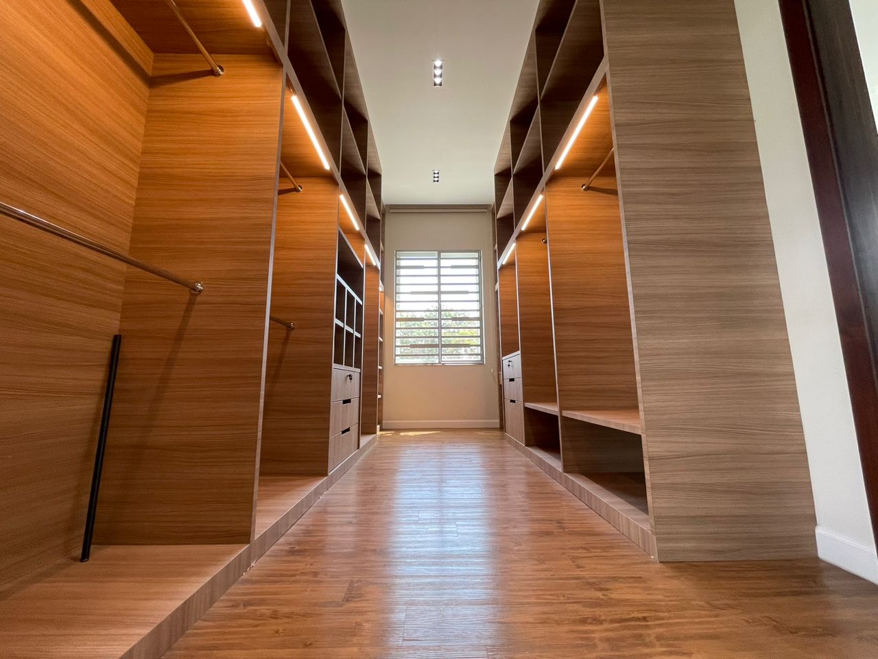 Vermont Villa Modern Bungalow with Pool n Lift - photo 9