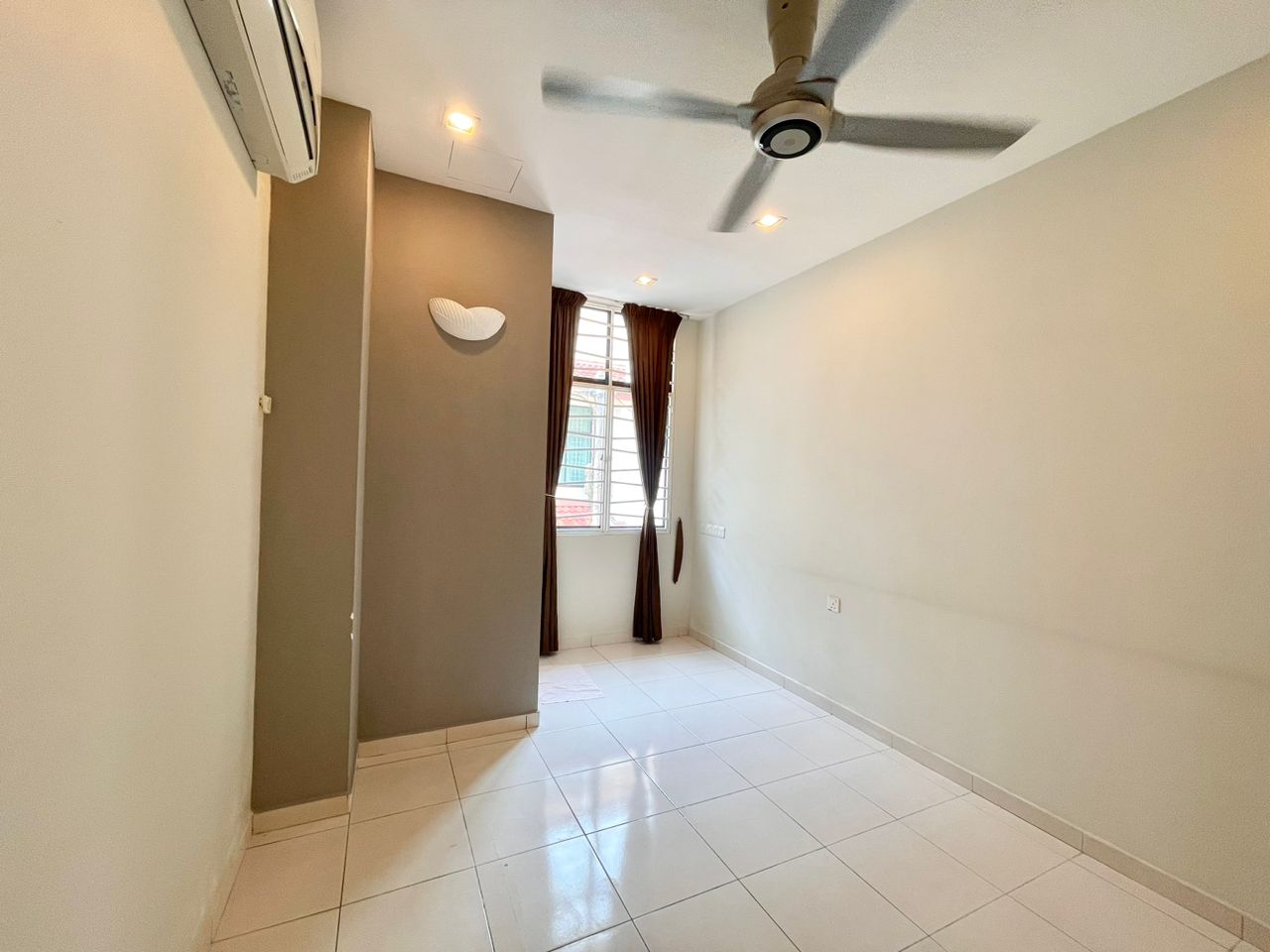 J Setia Pearl Island 3 Storey Terrace - photo 8