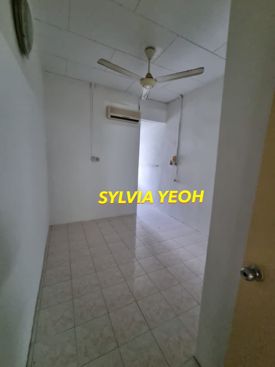 Jalan Chong Lye Hock Terrace House Tanjung Tokong - photo 5