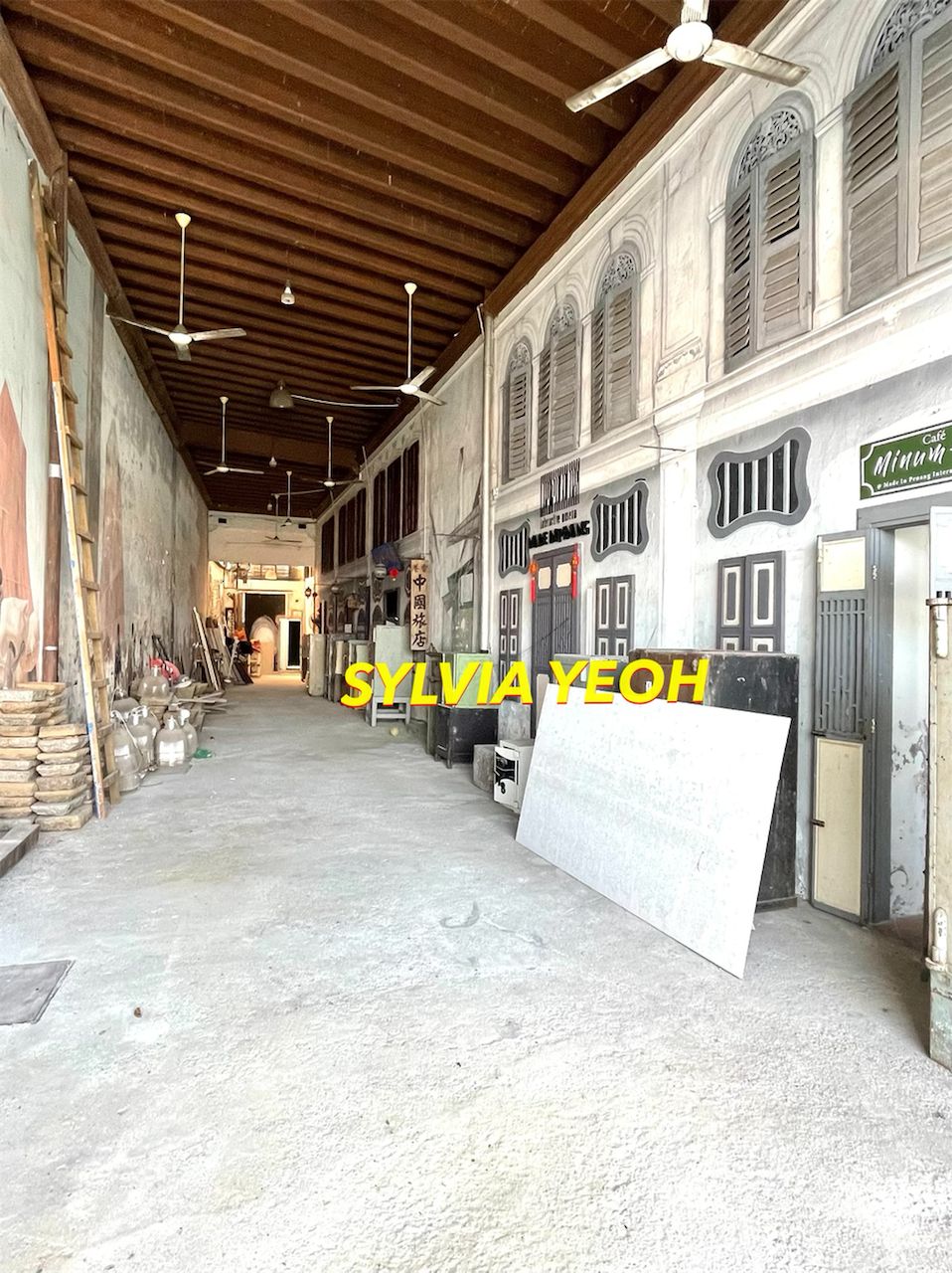 Weld Quay Ground Floor Shop Seaview 3392sf - photo 2