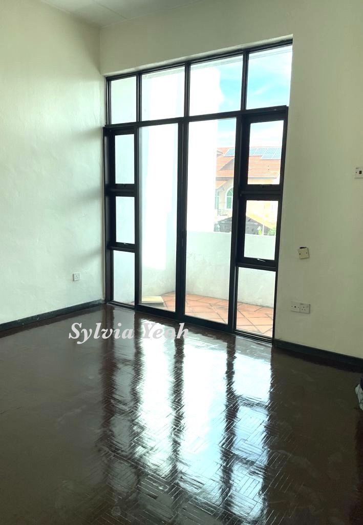 Sungai Ara 2 Storey Terrace House - photo 2