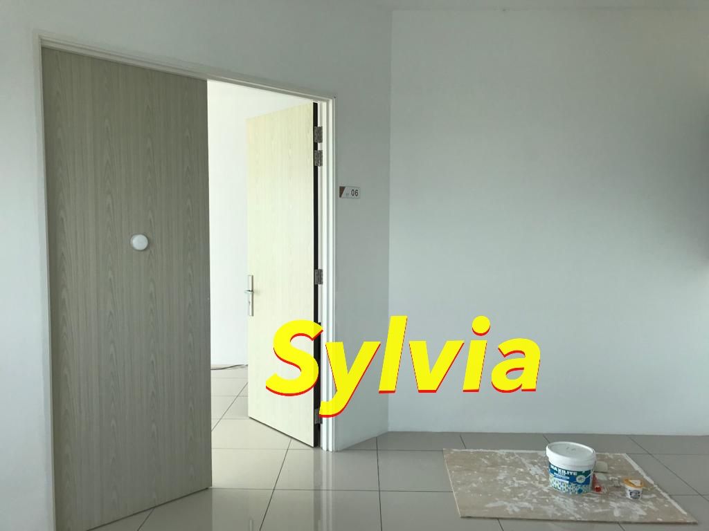 The Clovers 1598sf Facing Airport Bayan Lepas - photo 2