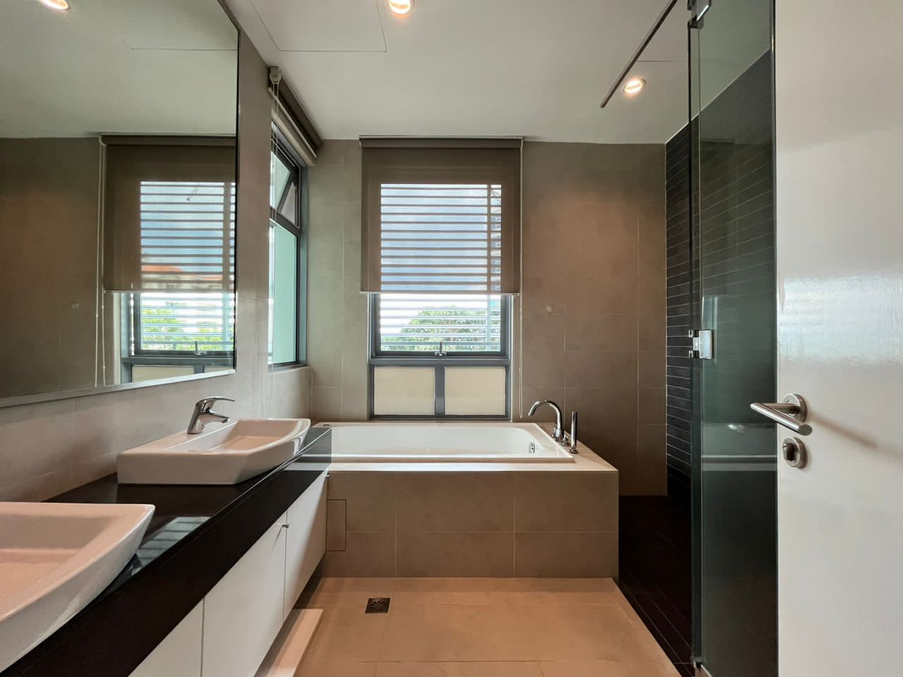 Infinity Beachfront Condo 3700SF Tanjung Bungah - photo 7