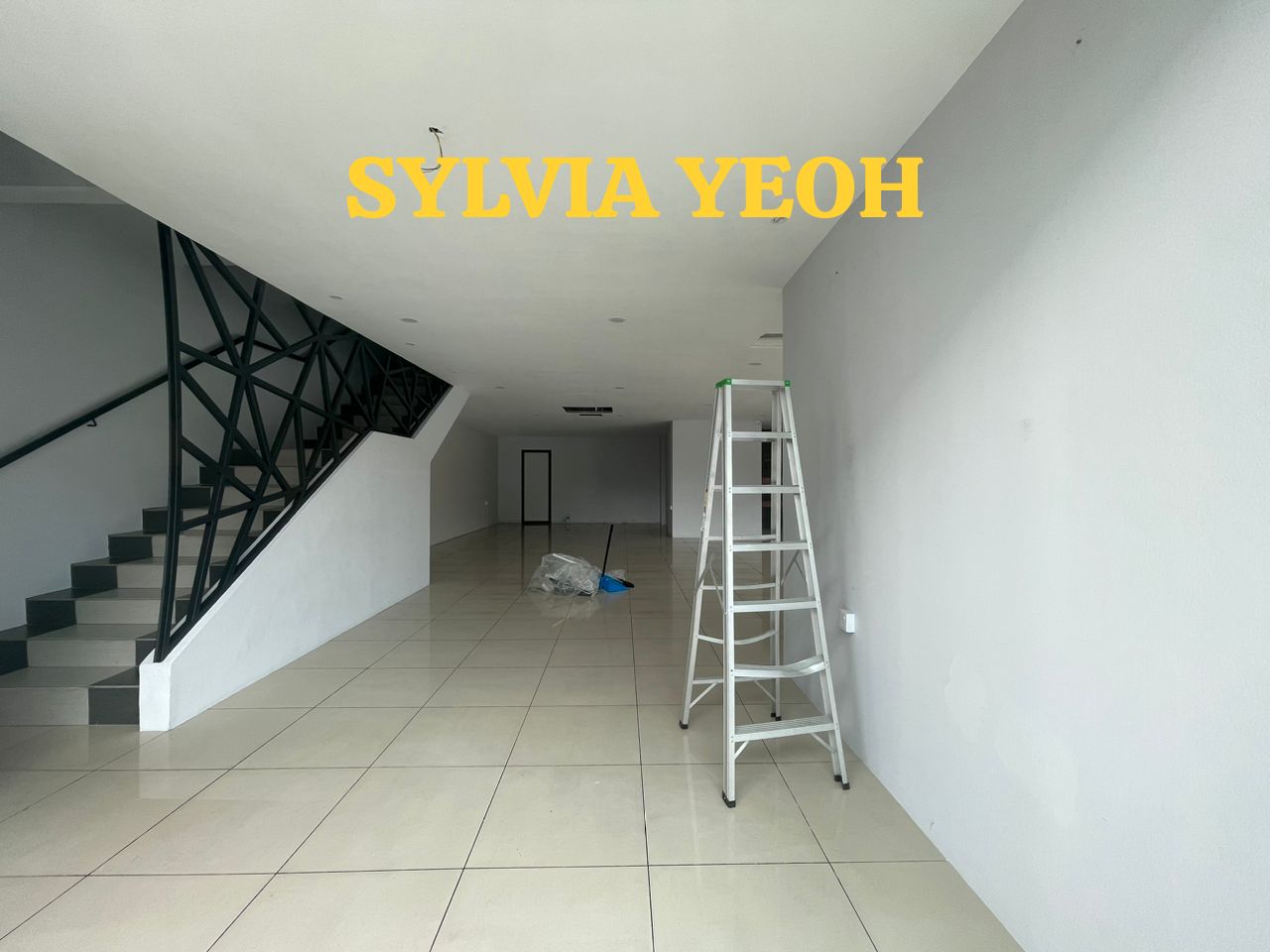H2O Commercial Shop Lot at Jelutong - photo 4