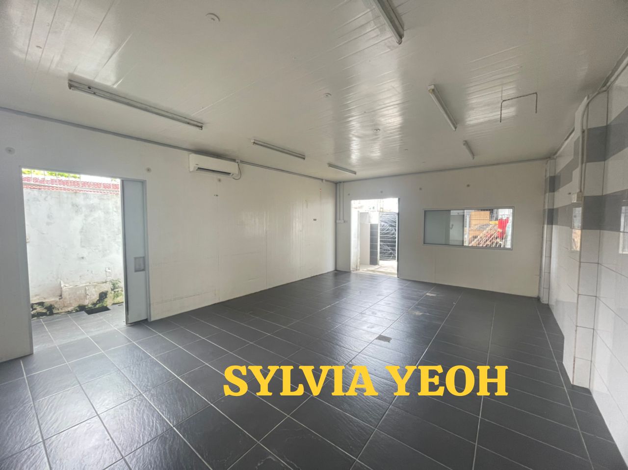 Bungalow House at Jalan Hamilton Greenlane - photo 11