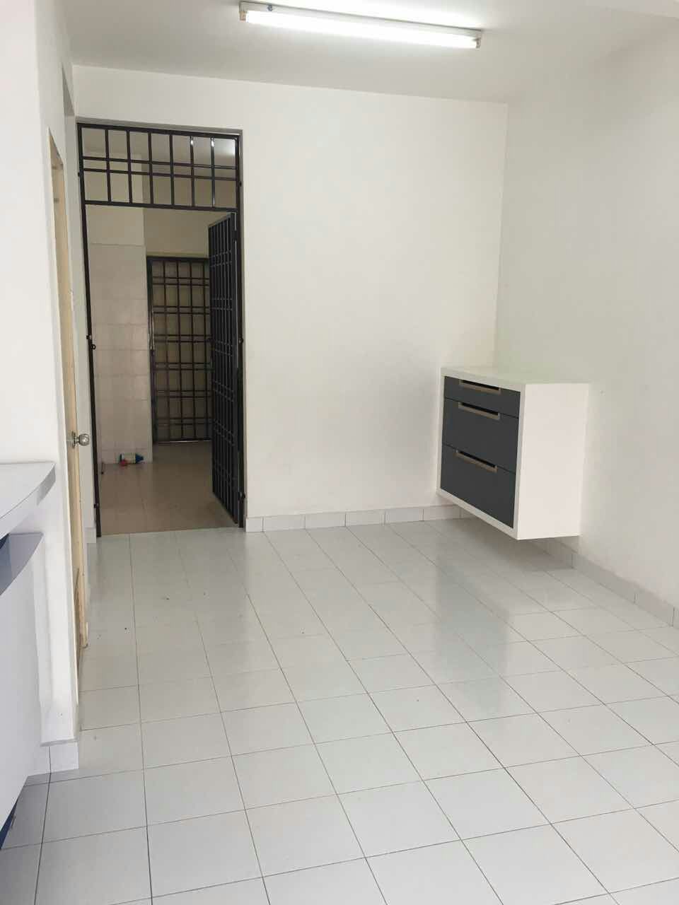 Partly Furnished 2sty Bandar Botanic Klang - photo 7
