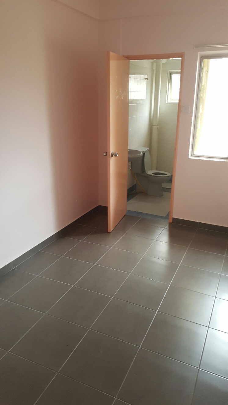 Nice Sri Mahligai Townhouse Seksyen 9 Shah Alam - photo 4