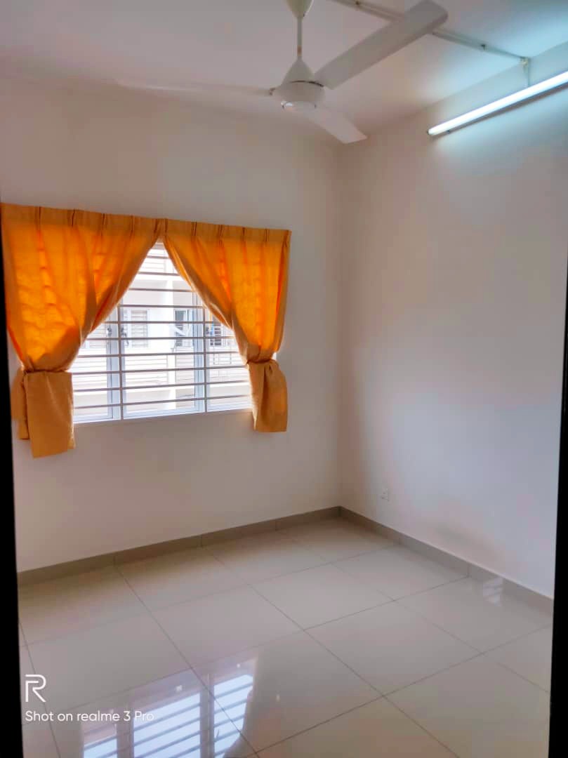 Partly Furnished, Seri Pegaga Desa Alam Shah Alam - photo 4