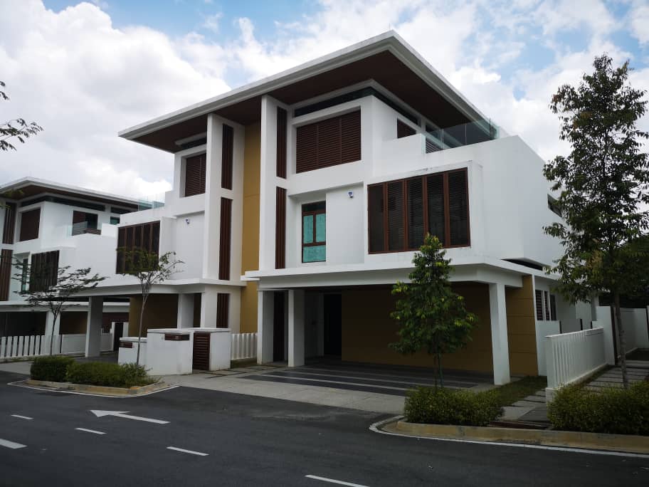 Luxurious Freehold Lakefront Villas in Putrajaya - photo 2