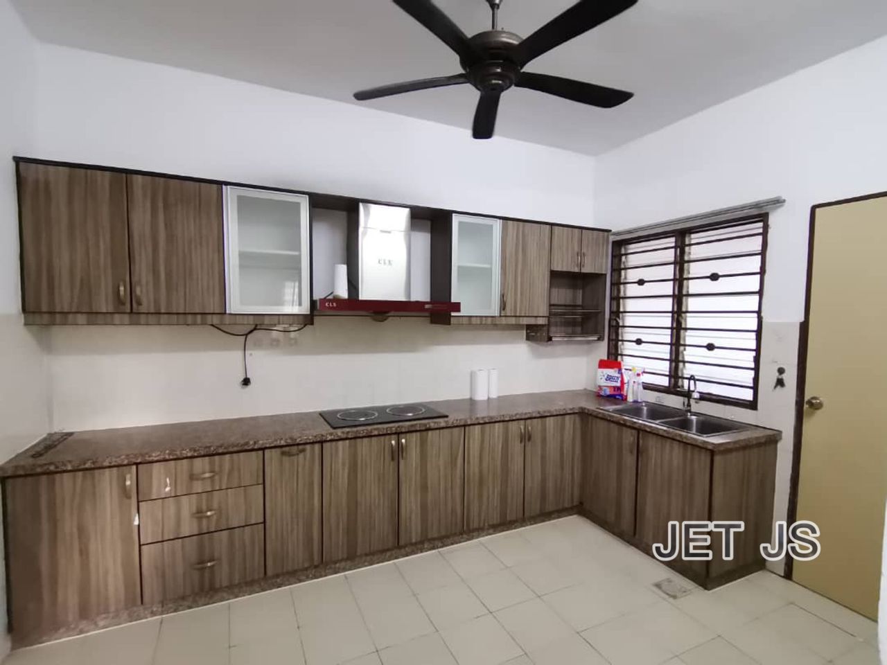 Taman Selat Selatan,Port Klang, 1 sty Corner House