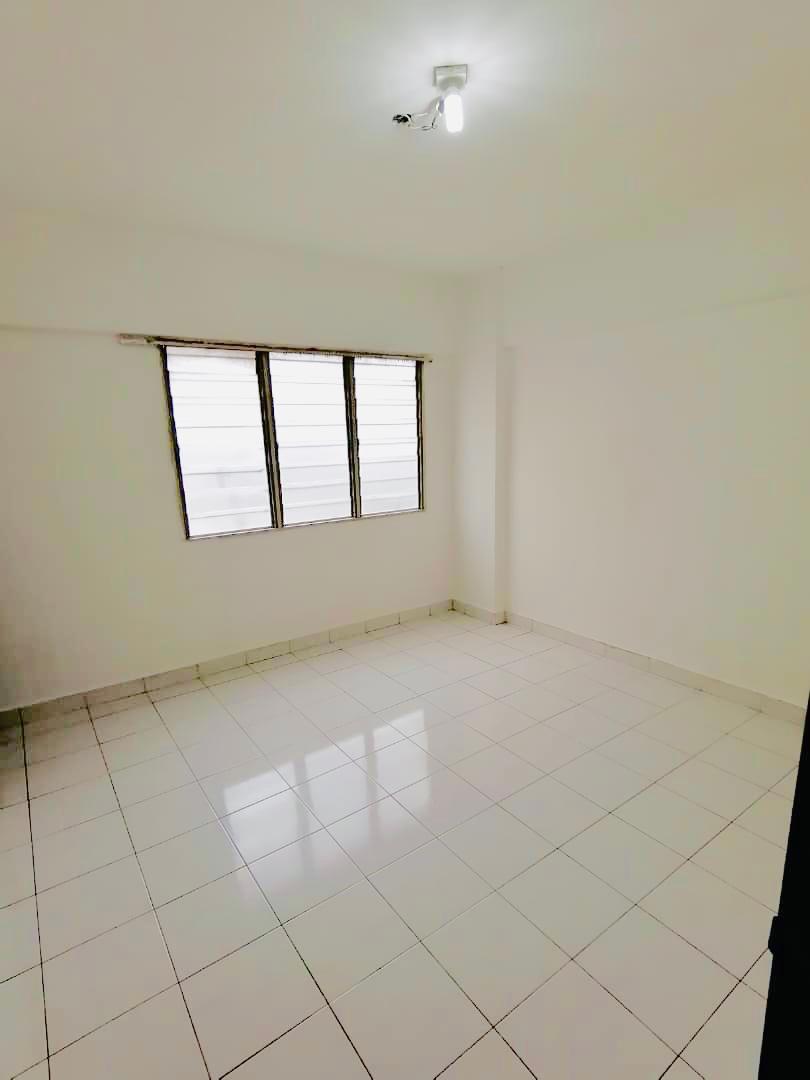 FOR SALE APARTMENT TAMAN PERMATA FADASON KEPONG - photo 2