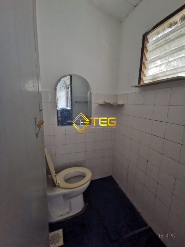 Taman Sentosa Klang  1 Storey end lot 1100 rent - photo 10