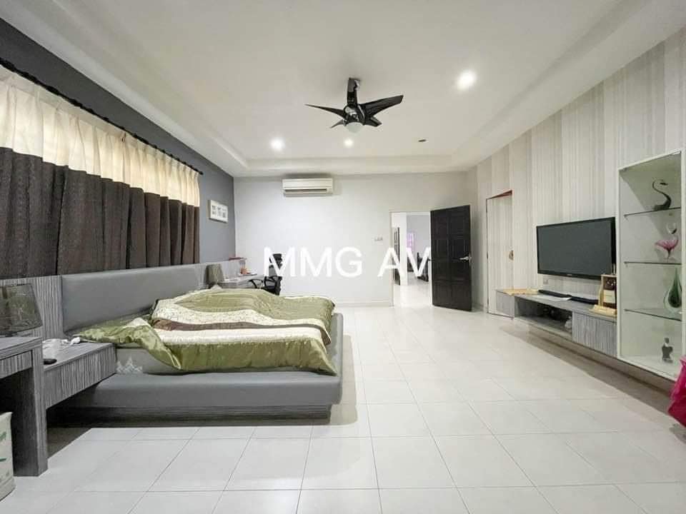 Batu Belah Klang 2sty Semi D 900k