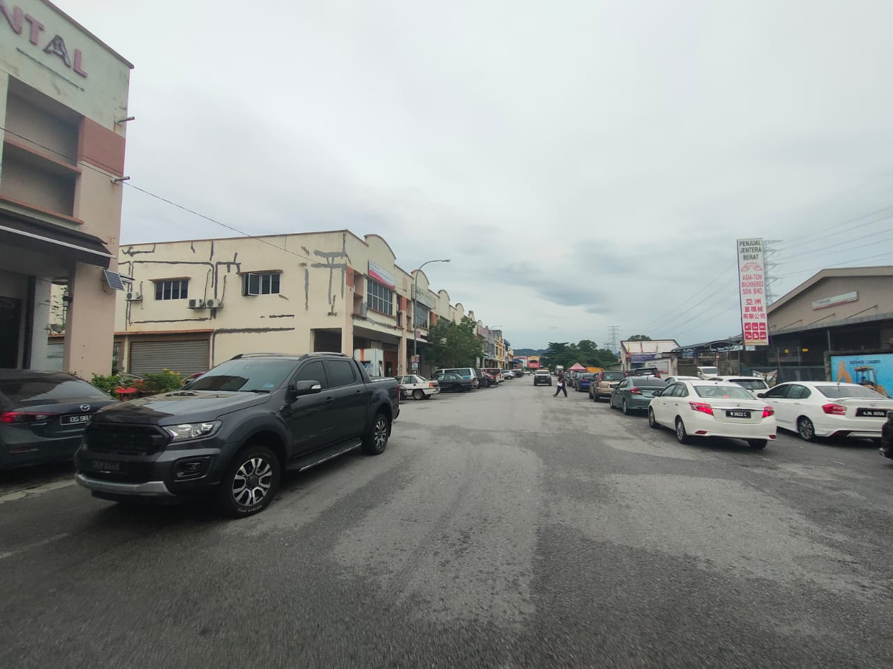2 STY FACTORY END LOT SBC BATU CAVES - photo 6
