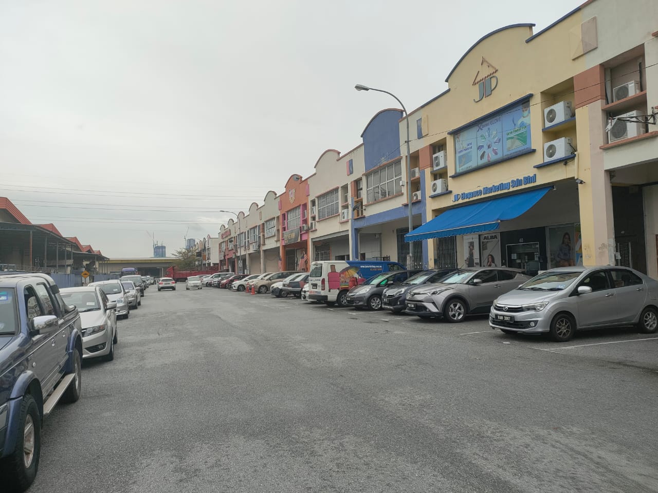 2 STY FACTORY END LOT SBC BATU CAVES - photo 9