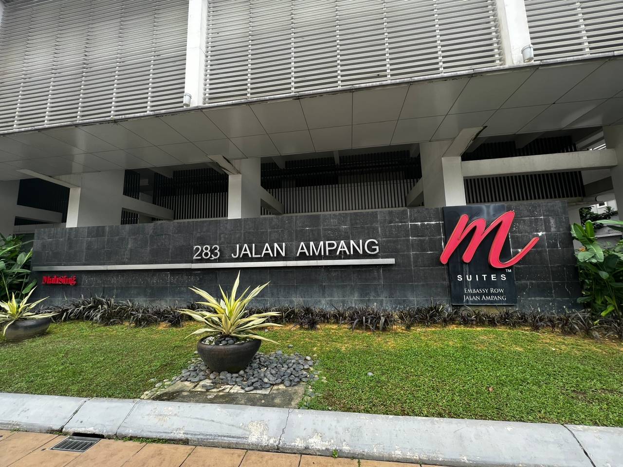 M Suites shop - photo 3