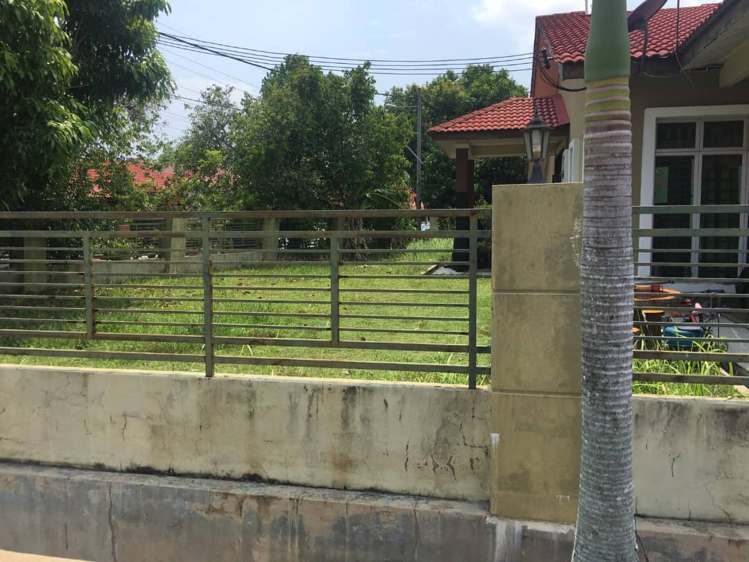 Teres Setingkat Taman Paya Rumput Indah, Melaka - photo 2