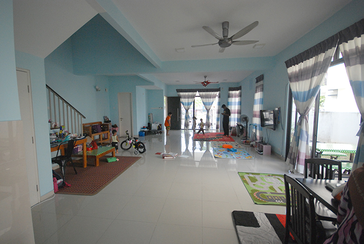 Renovated End Lot Double Storey at Alam Impian - photo 5