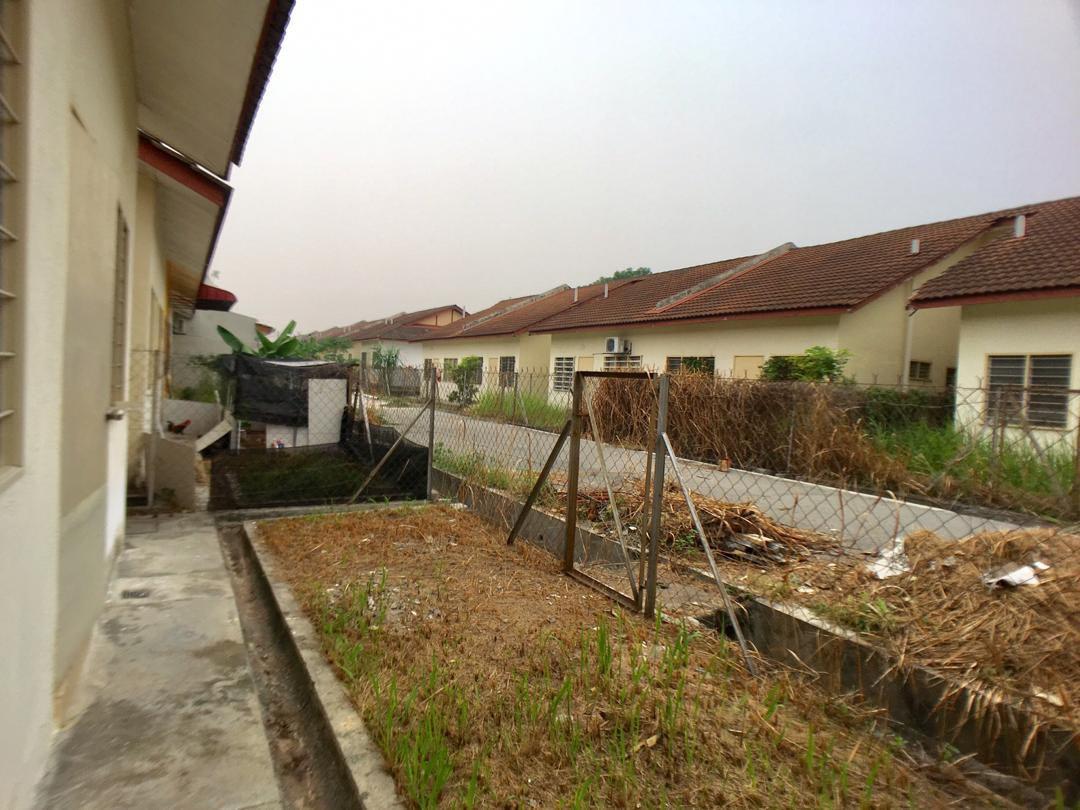 Rumah Teres Setingkat Taman Alam Perdana - photo 2