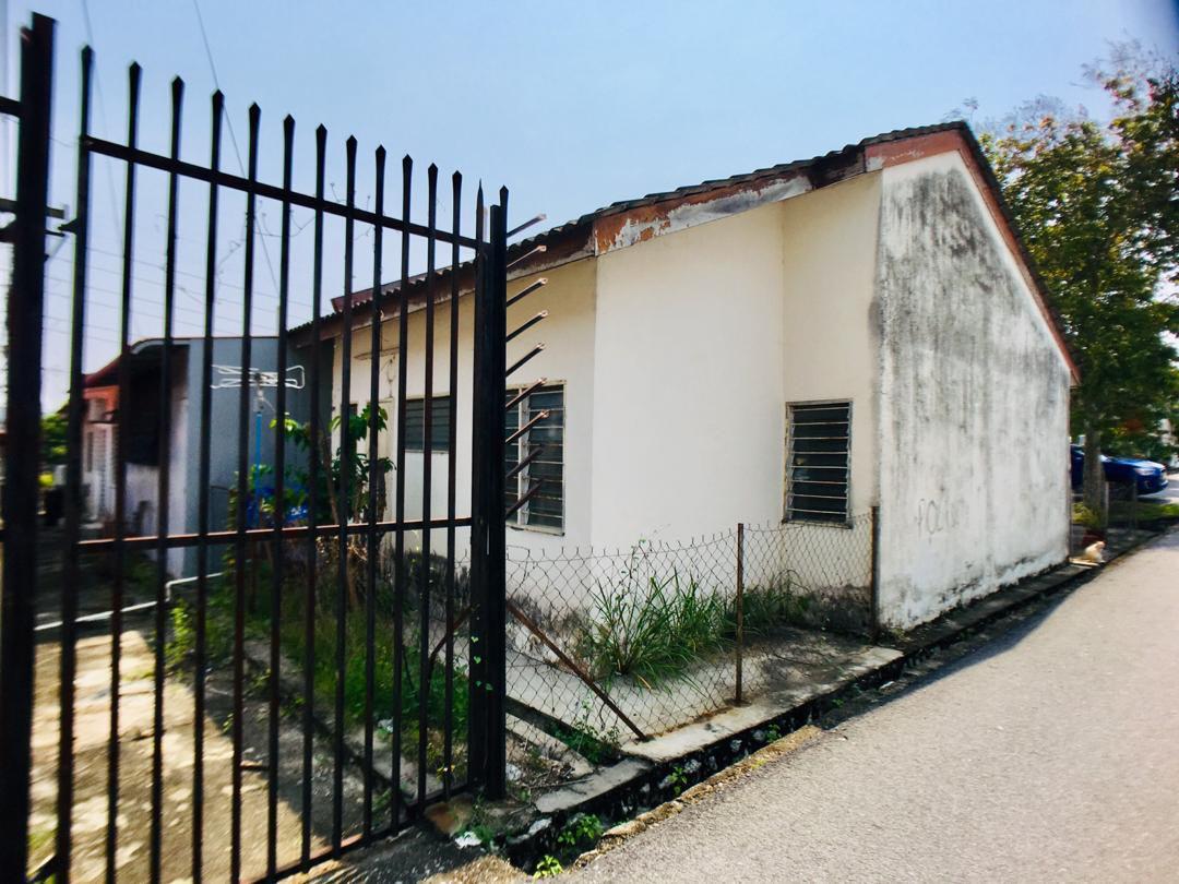 Rumah Teres Setingkat Endlot Bandar Bukit Mahkota - photo 3