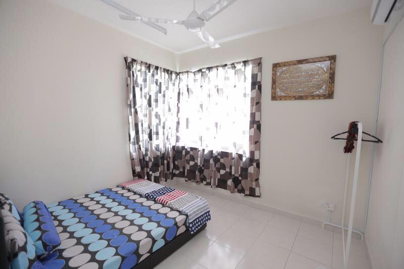 Residensi Warnasari 2, Puncak Alam