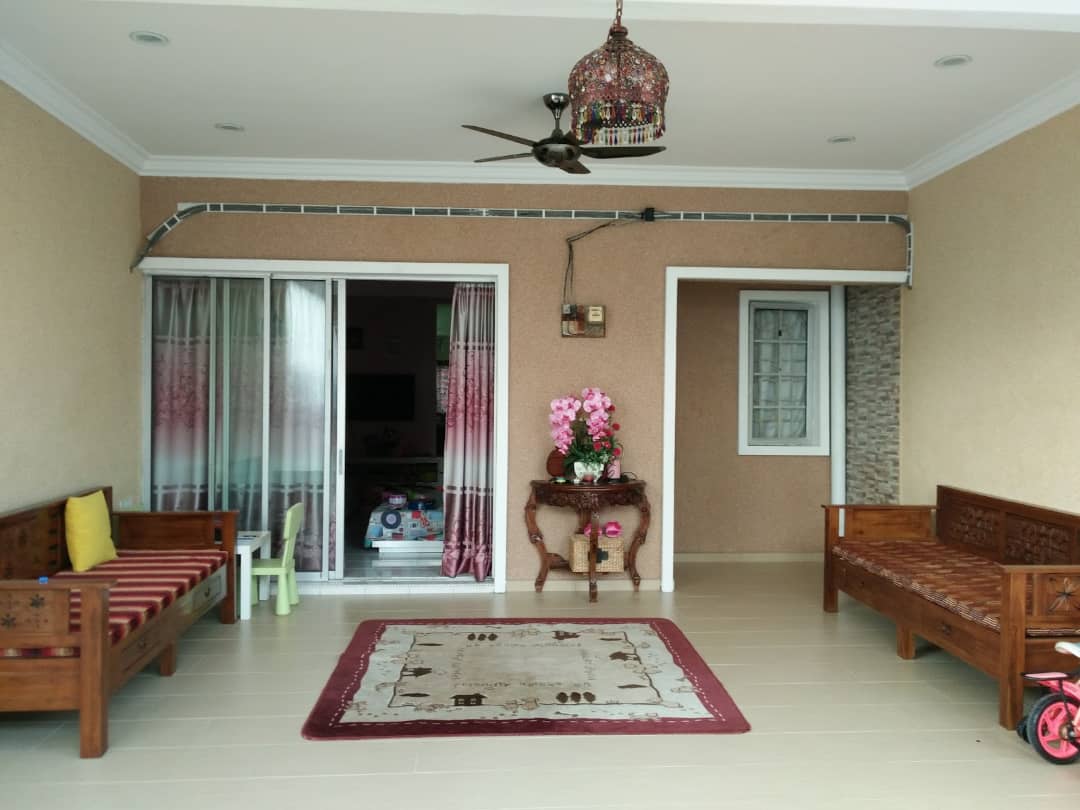 2STY RENOVATED TAMAN DAHLIA BBST NILAI - photo 2