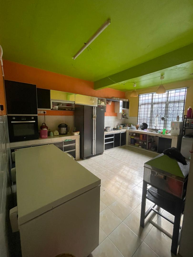 RENOVATED SEMI D SINGLE STOREY TMN ROS SETIA - photo 2