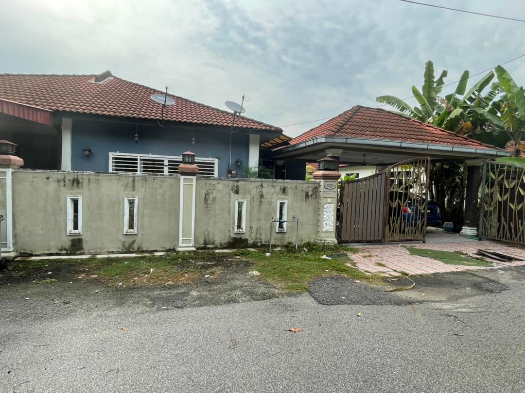 RENOVATED SEMI D SINGLE STOREY TMN ROS SETIA - photo 7