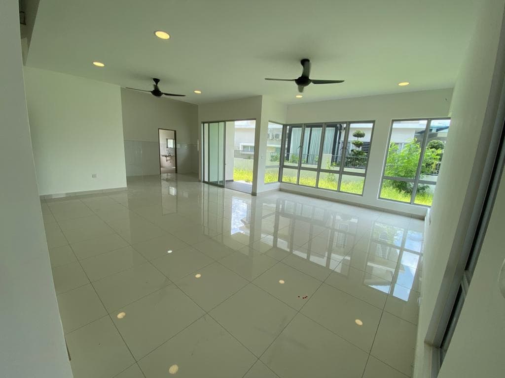 ENDLOT 2STY SUPERLINK BANDAR AINSDALE SEREMBAN
