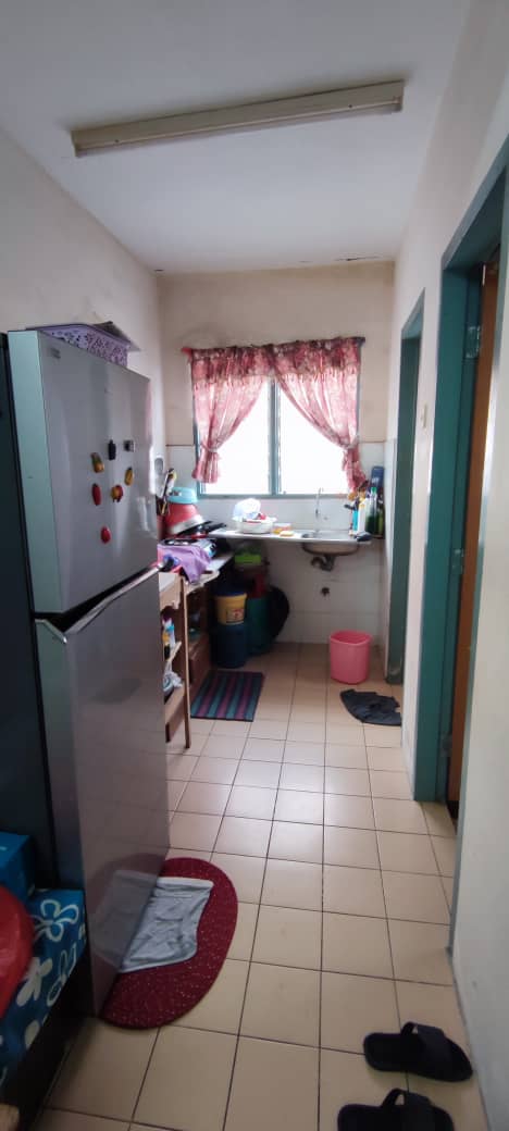TINGKAT BAWAH FLAT DAHLIA, SEREMBAN 2 - photo 3