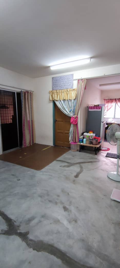 TINGKAT BAWAH FLAT DAHLIA, SEREMBAN 2 - photo 6