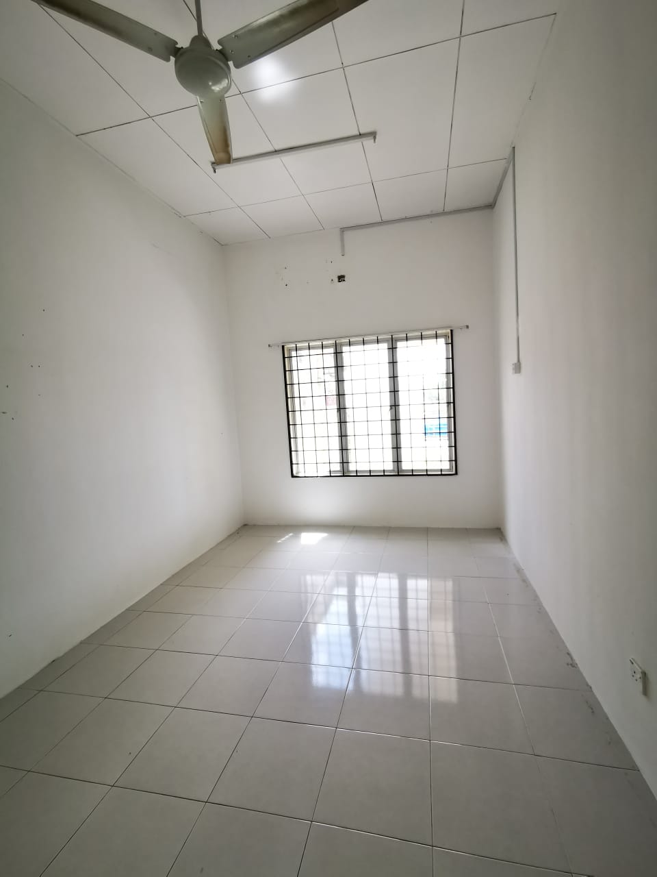 NICE FACING OPEN TAMAN JASPER JAYA SEREMBAN - photo 7