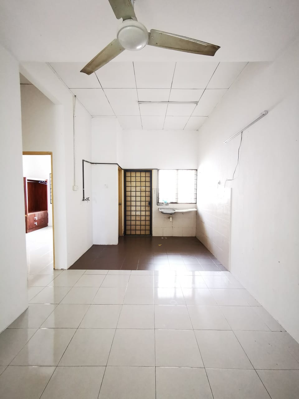 NICE FACING OPEN TAMAN JASPER JAYA SEREMBAN - photo 9